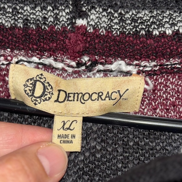 womans extra large red sweater - Picture 6 of 7